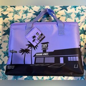 Trader Joe’s Lavender Reusable Insulated Bag Large size